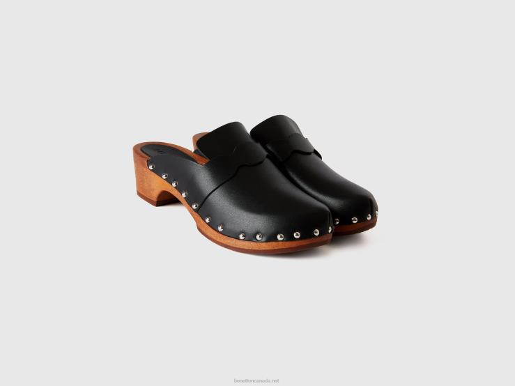 Clogs With Studs B4BF793 Benetton Women Black