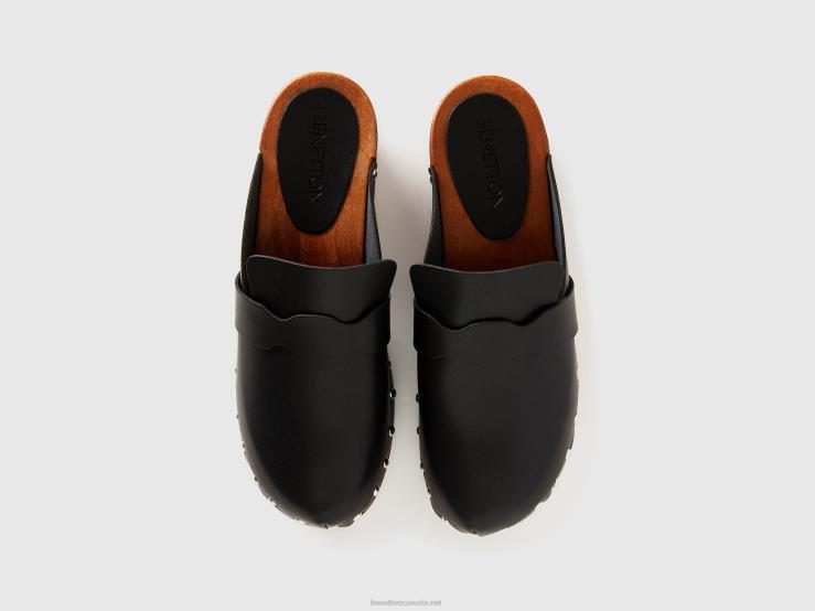 Clogs With Studs B4BF793 Benetton Women Black