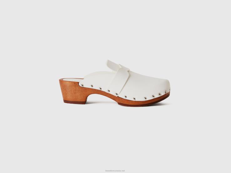 Clogs With Studs B4BF880 Benetton Women White