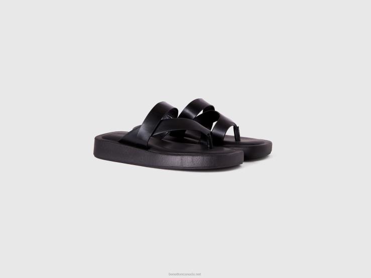 Flip-Flops With Crossed Bands B4BF800 Benetton Women Black