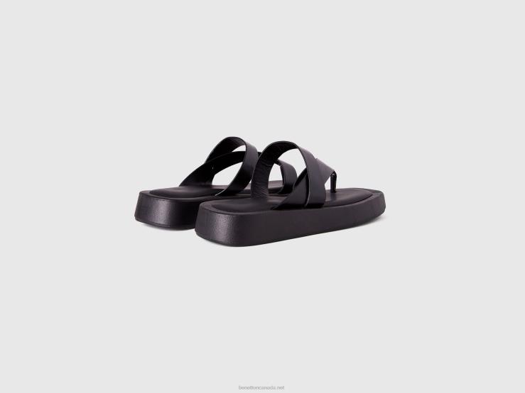 Flip-Flops With Crossed Bands B4BF800 Benetton Women Black